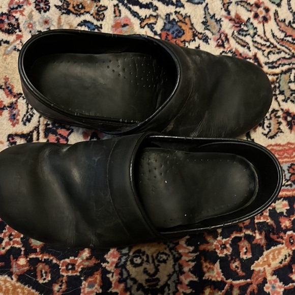 Black leather Dansko clogs - Picture 4 of 7